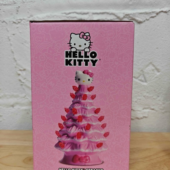 Hello Kitty Ceramic Christmas Tree With Lights 5.8 Inch - Picture 2 of 3